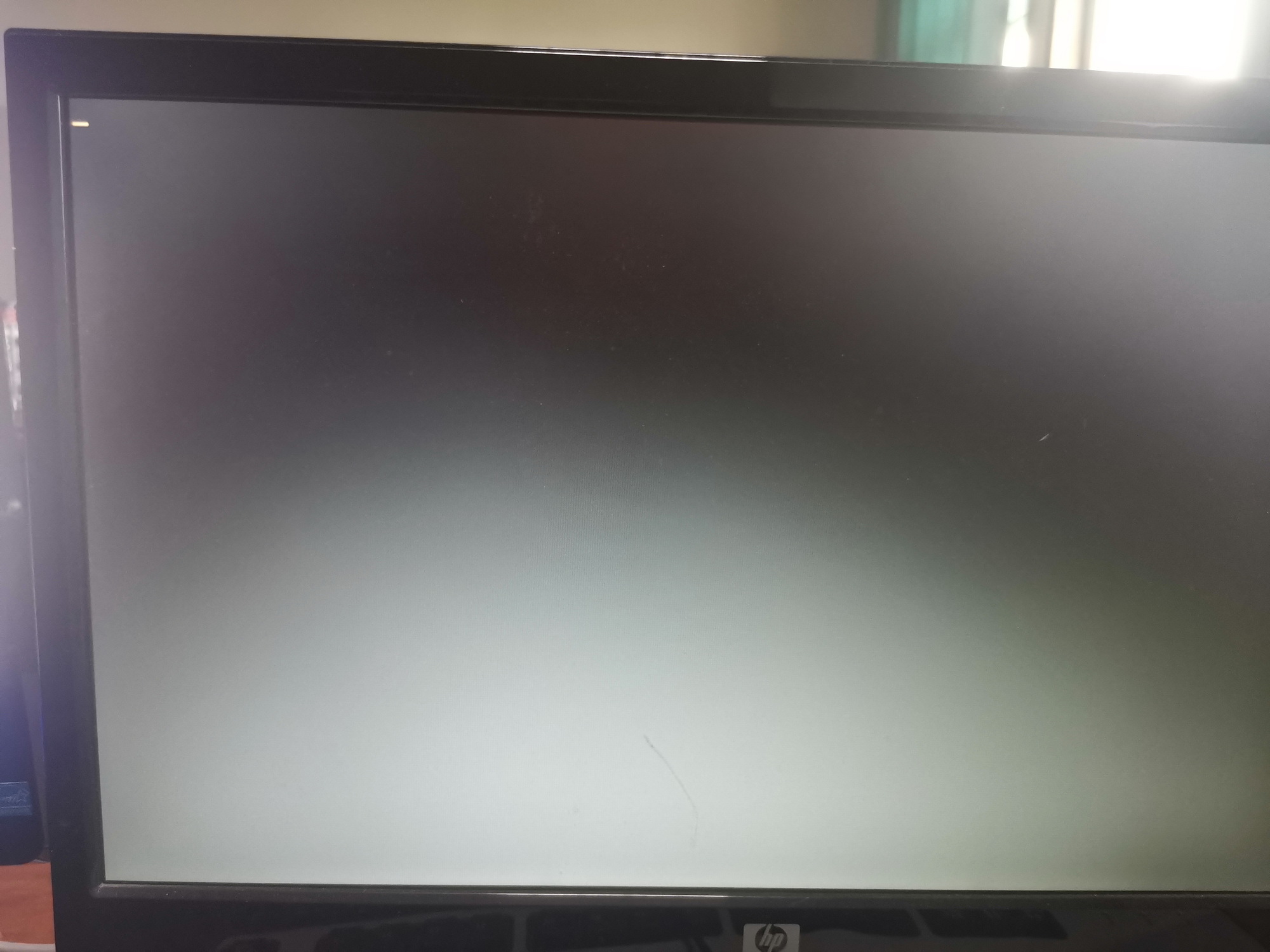 启动不了，一直黑屏