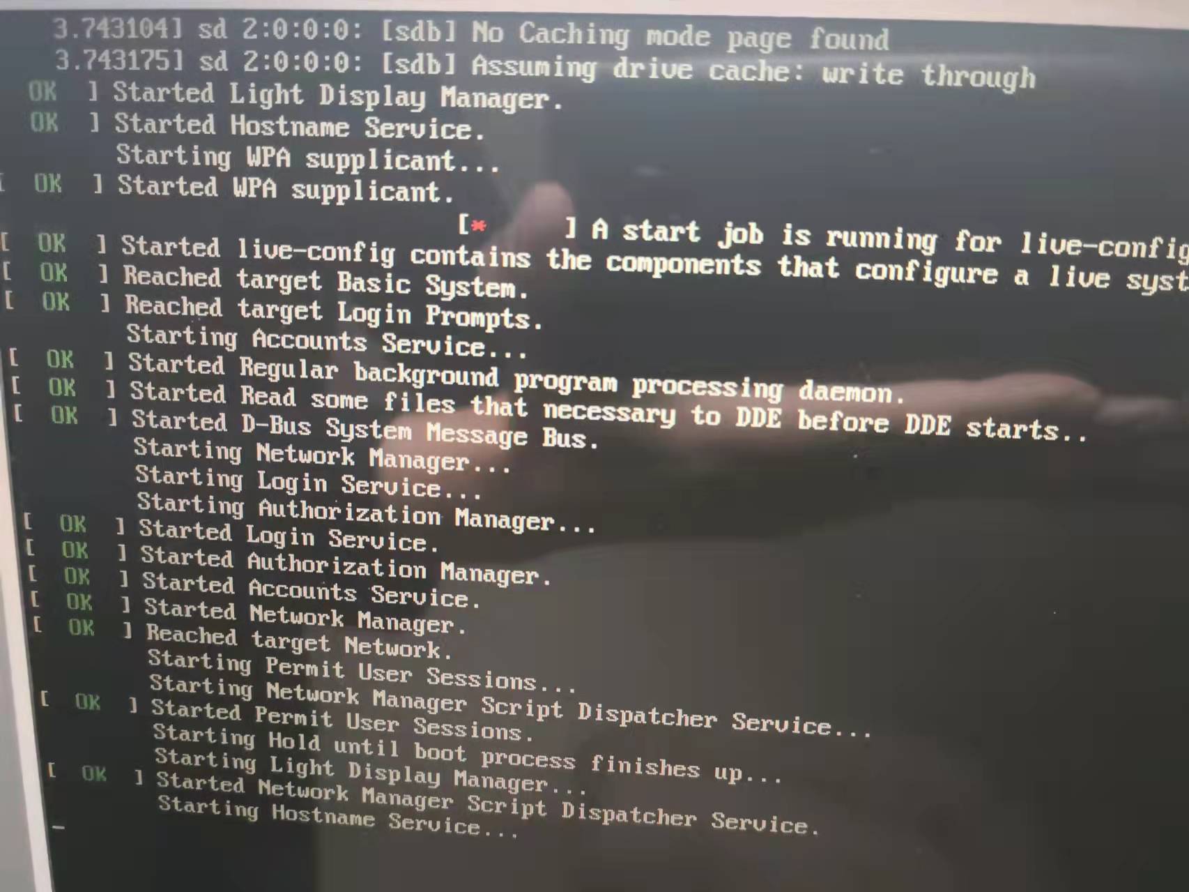 出现命令行，无反应（等过几个小时）